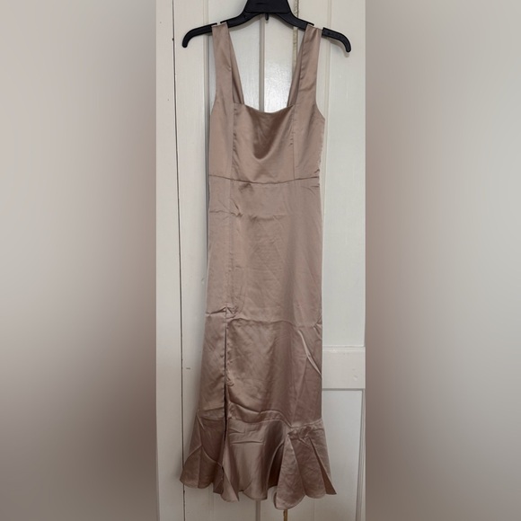 Show Me Your MuMu Claire Midi Dress in Dune Luxe Satin - Picture 3 of 6